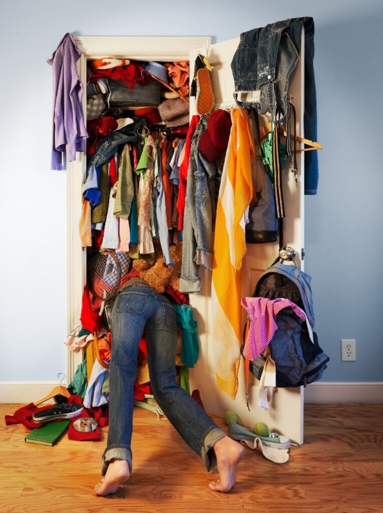 Clear Out Your Closet Clutter